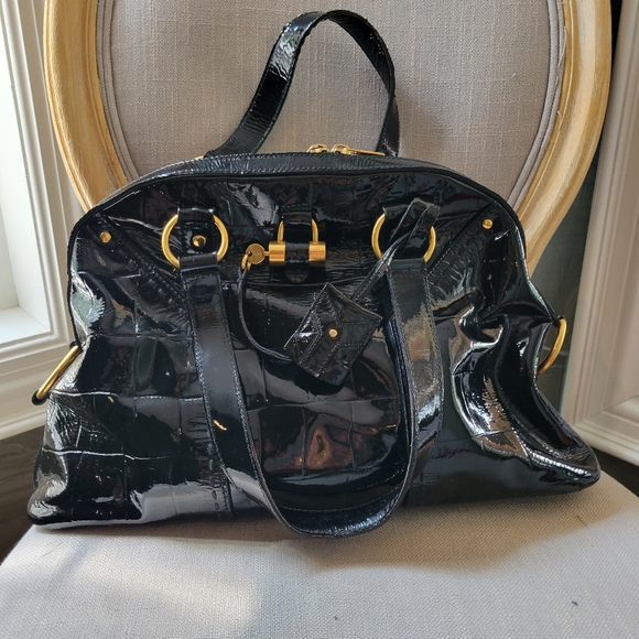 YVES SAINT LAURENT infamous MUSE bag in black patent leather & gold brass - Picture 3 of 14